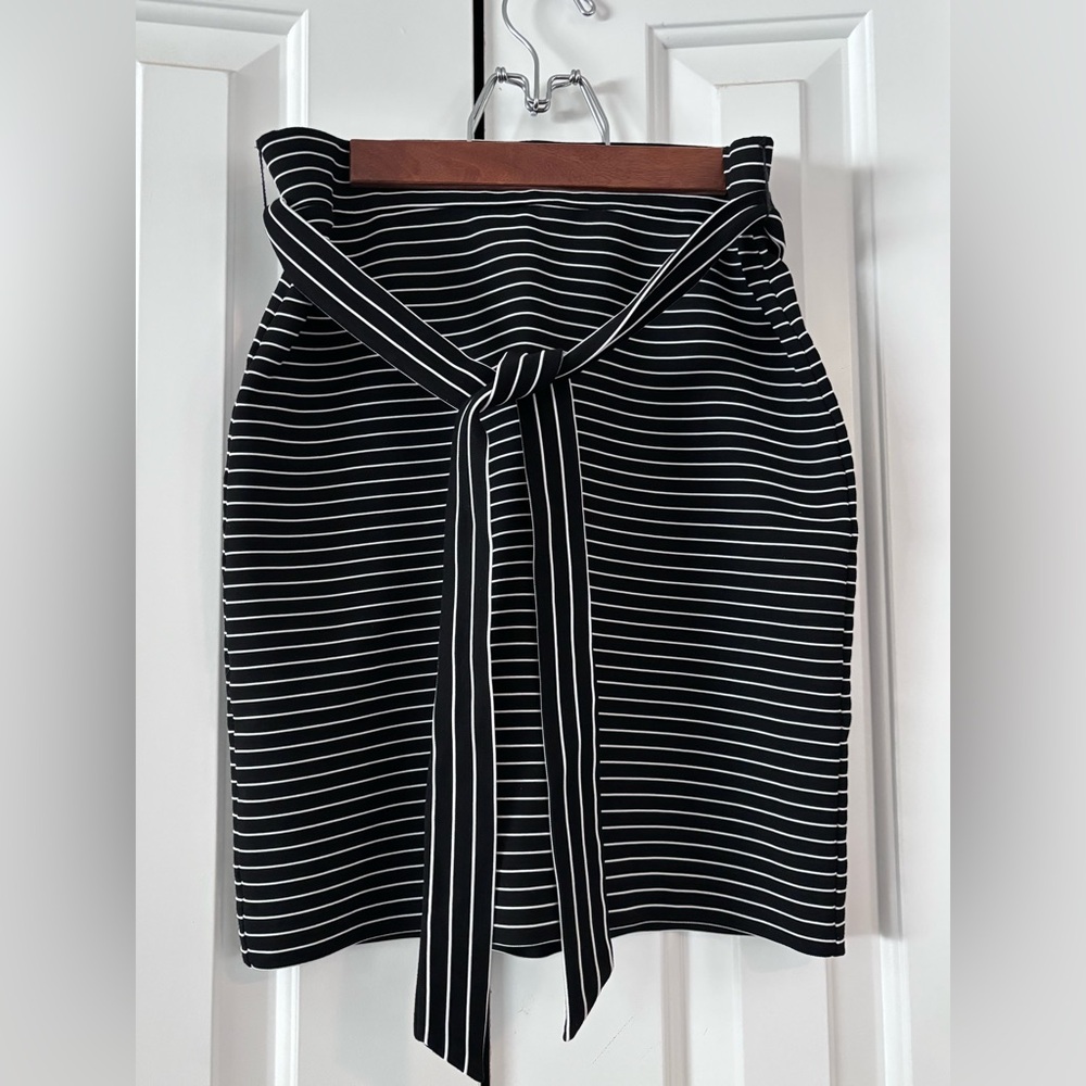 LOFT Black and White Striped Pencil Skirt
